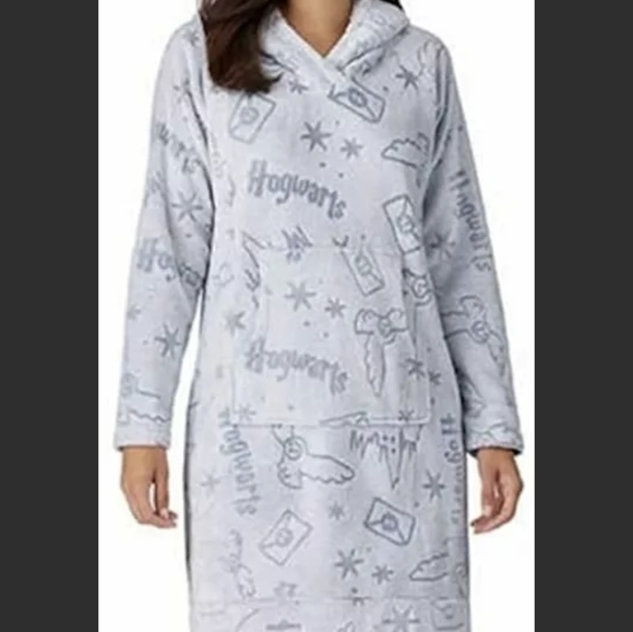 NWT Harry Potter Robe - Picture 2 of 7
